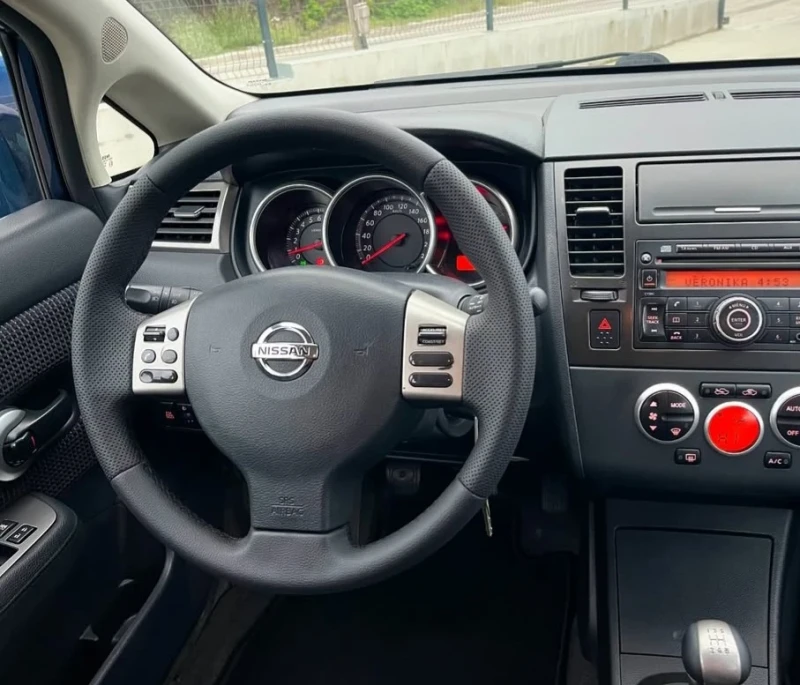 Nissan Tiida, снимка 9 - Автомобили и джипове - 53420785