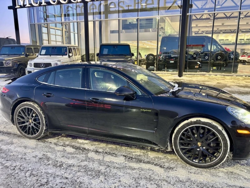 Porsche Panamera * АВТО КРЕДИТ* ЦЕНА ДО БГ * СЕРВИЗНА ИСТОРИЯ * , снимка 2 - Автомобили и джипове - 53496749