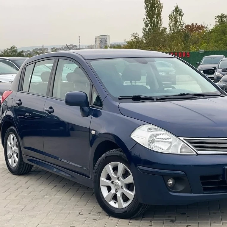Nissan Tiida, снимка 6 - Автомобили и джипове - 53420785
