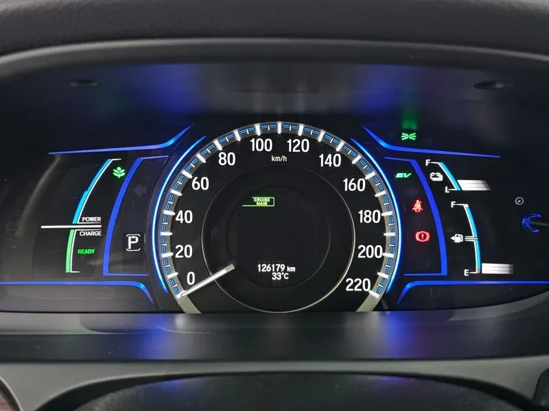Honda Accord 2.0 Hybrid 9Th Generation, снимка 8 - Автомобили и джипове - 56069463