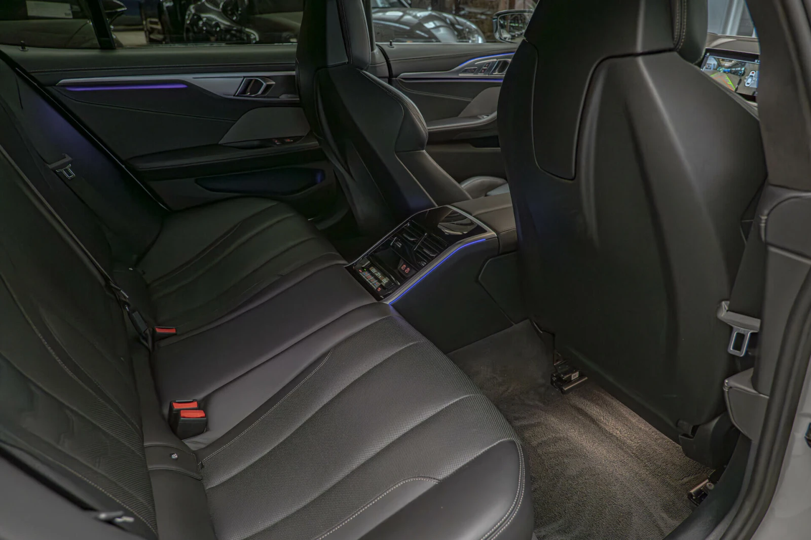 BMW 840 Gran Coupe/xDrive/Harman Kardon/Soft Close/Обдухва - изображение 9