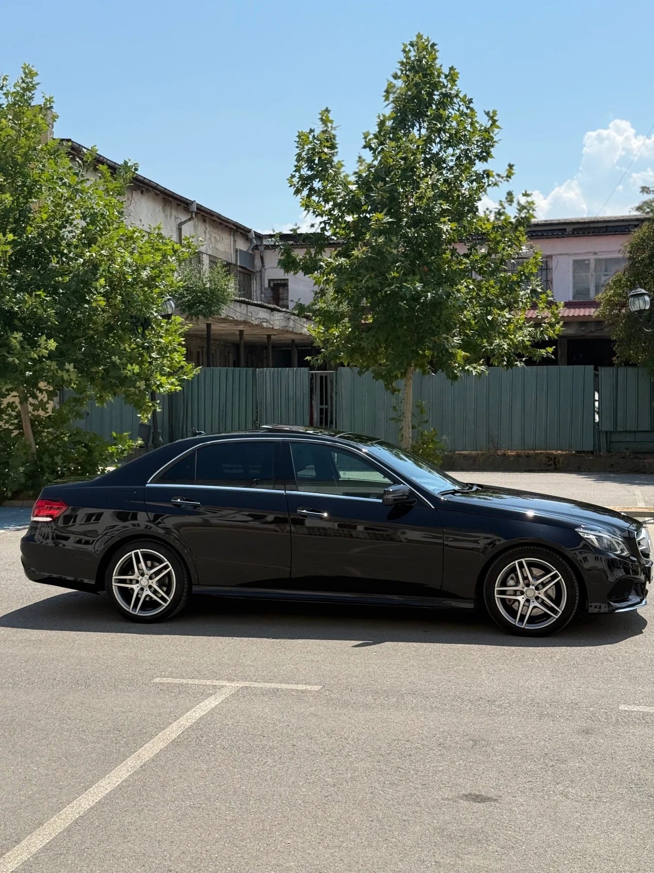Mercedes-Benz E 350 AMG / 9G-Tronic / Панорама / 360 Камери /Park Asis - изображение 4