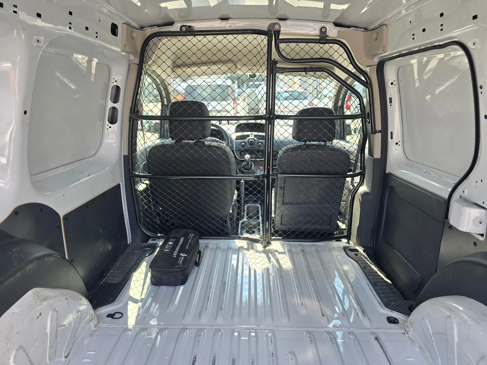Renault Kangoo 1.5 dCi - изображение 6