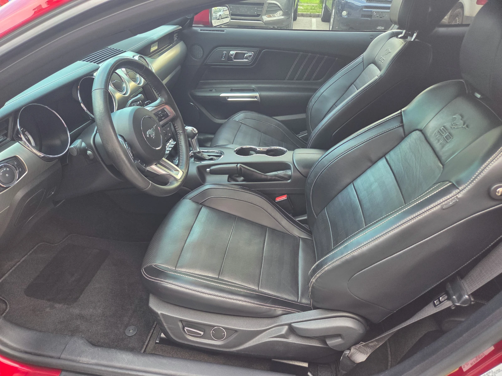 Ford Mustang 5.0 GT/50 YEARS EDITION - изображение 10