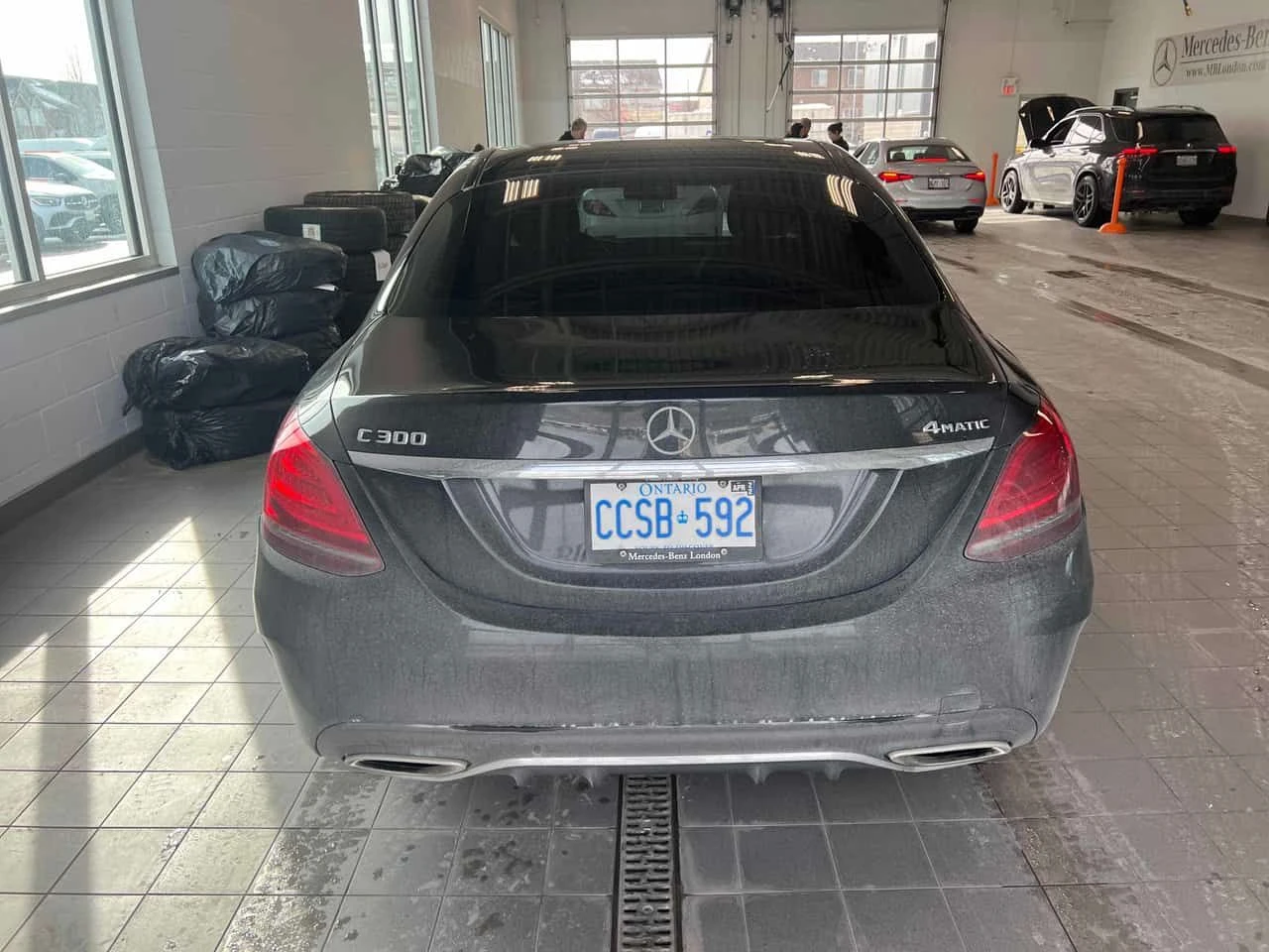 Mercedes-Benz C 300 * 2 КЛЮЧА* ПОДГРЕВ* PANO* KEYLESS* , снимка 13 - Автомобили и джипове - 53748509