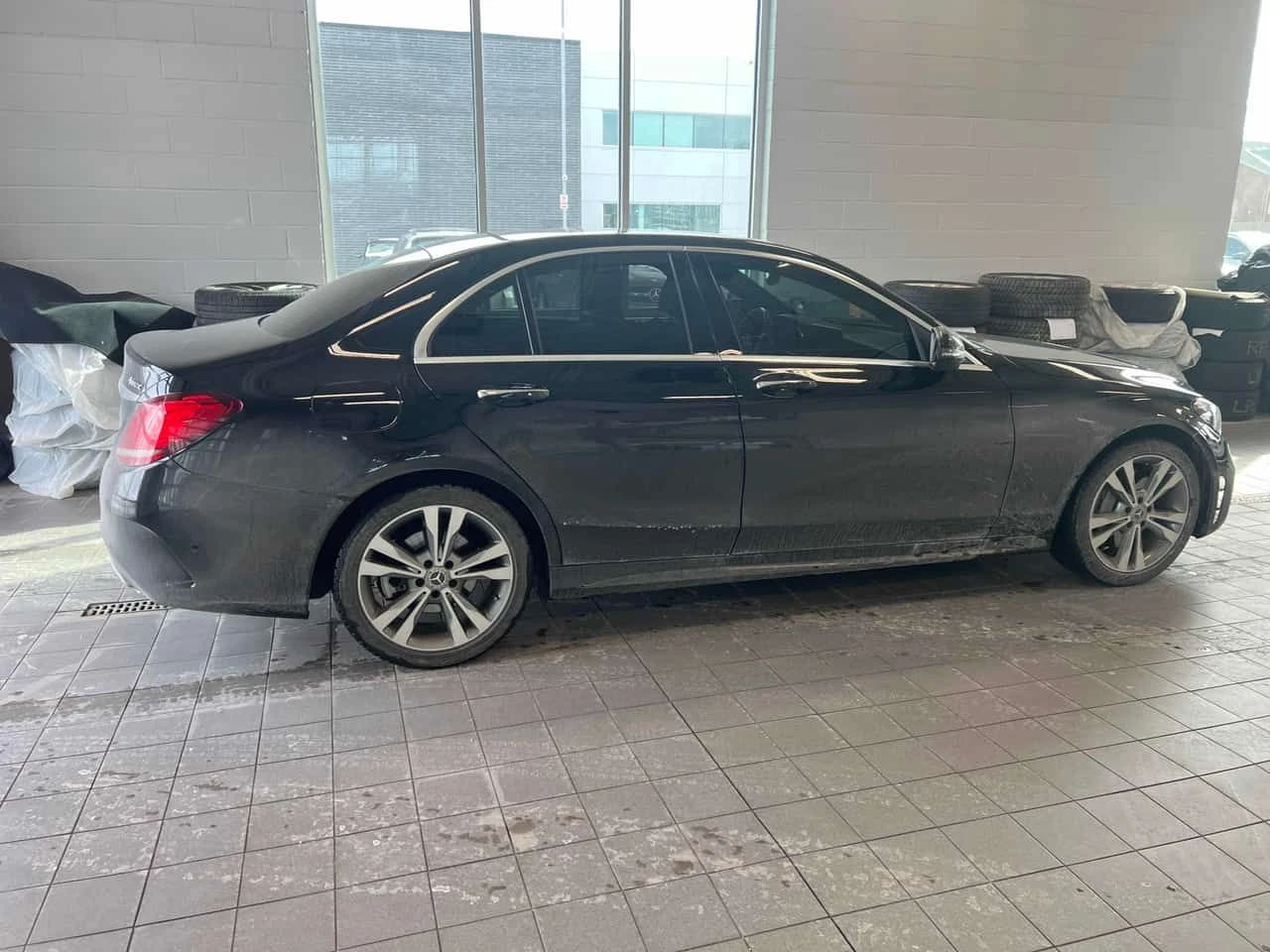 Mercedes-Benz C 300 * 2 КЛЮЧА* ПОДГРЕВ* PANO* KEYLESS*  - изображение 3