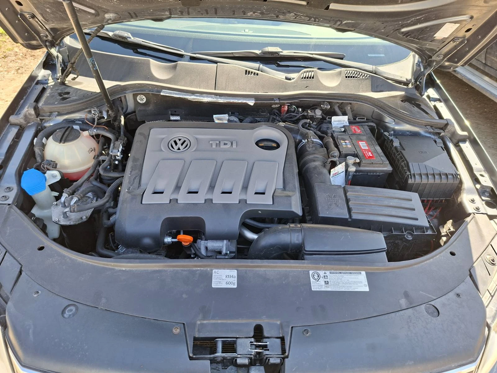 VW Passat, снимка 3 - Автомобили и джипове - 54103653