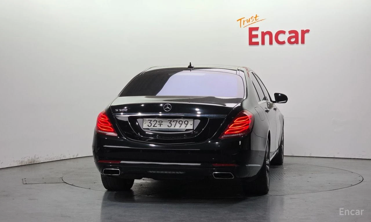 Mercedes-Benz S 500 LONG* ЕКРАНИ* 360* 4 ОБДУХВАНИЯ И ПОДГРЕВИ* , снимка 4 - Автомобили и джипове - 54479992