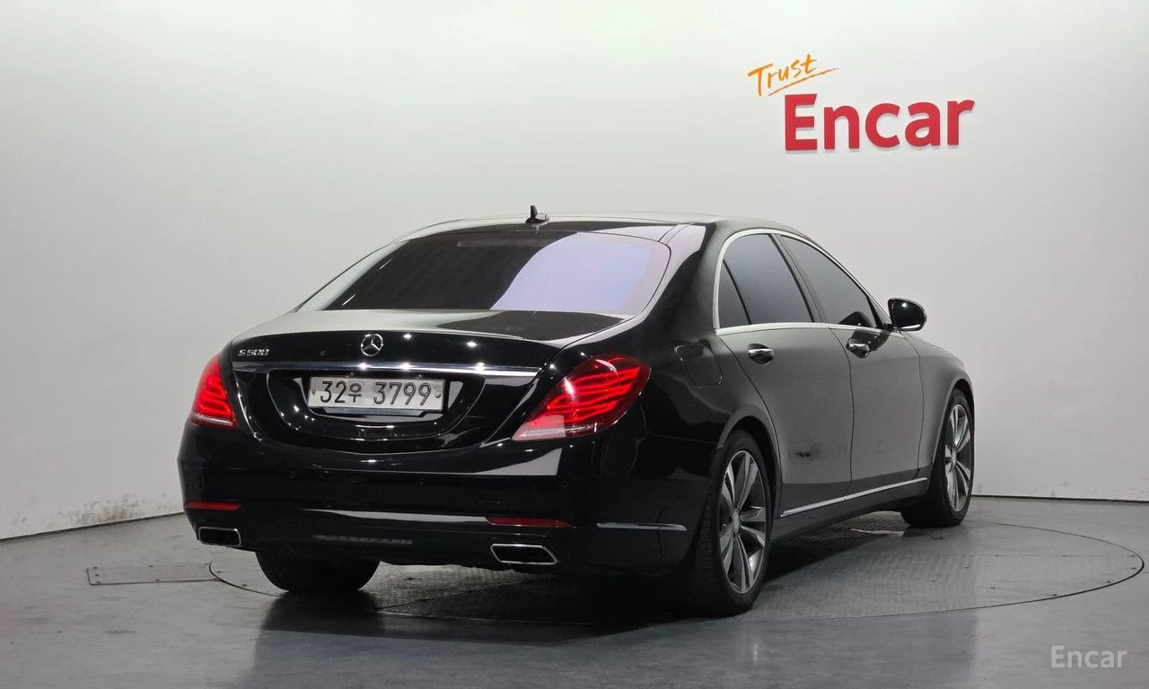Mercedes-Benz S 500 LONG* ЕКРАНИ* 360* 4 ОБДУХВАНИЯ И ПОДГРЕВИ* , снимка 3 - Автомобили и джипове - 54479992