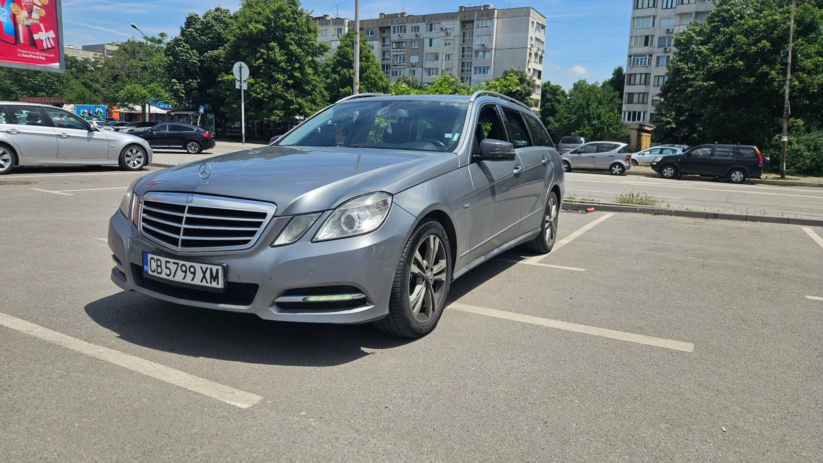 Mercedes-Benz E 200 CDI 7G TRONIC, снимка 2 - Автомобили и джипове - 54761771