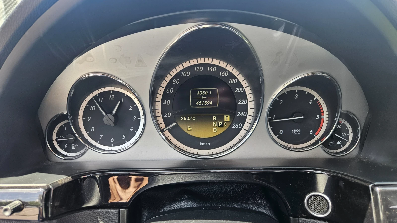 Mercedes-Benz E 200 CDI 7G TRONIC, снимка 10 - Автомобили и джипове - 54761771