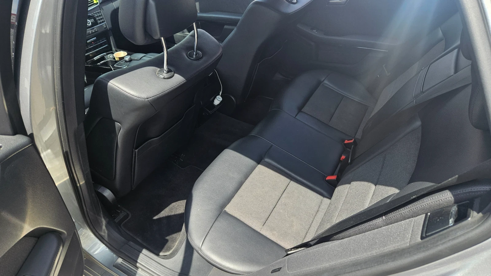 Mercedes-Benz E 200 CDI 7G TRONIC, снимка 7 - Автомобили и джипове - 54761771