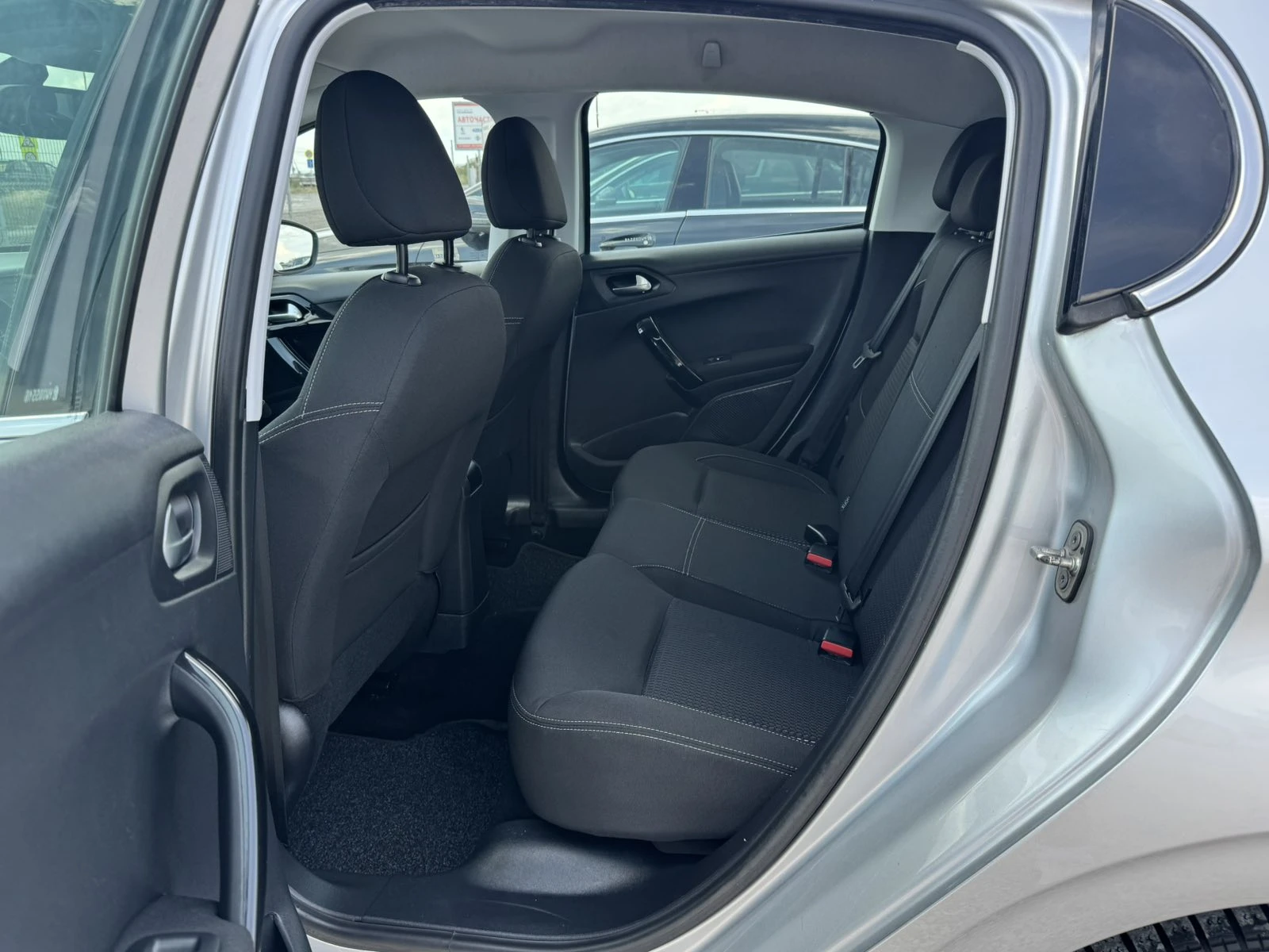 Peugeot 208 1.6 BLUE HDI ALLURE | Mobile.bg � ����������� 8