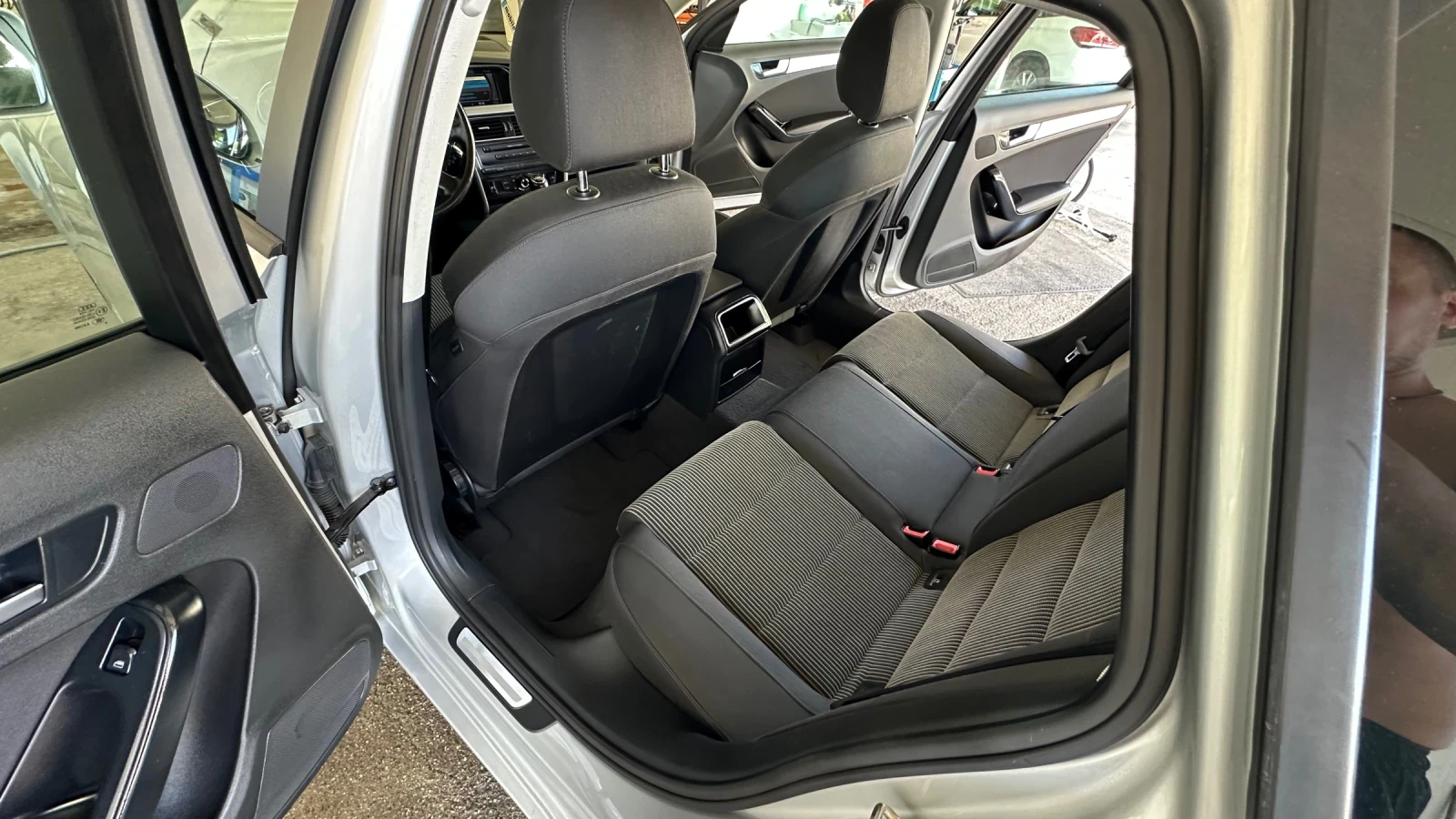 Audi A4 Navi Led  Ксенон  Евро 5 6 скорости , снимка 11 - Автомобили и джипове - 55080361