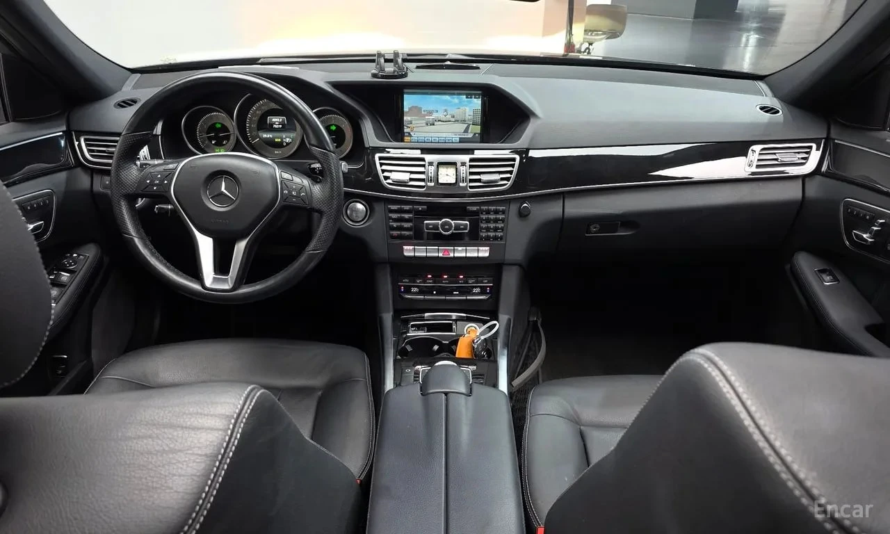 Mercedes-Benz E 220 CDI Avantgarde * НАВИ* КАМЕРА* ПОДГРЕВ* ШИБИДАХ* , снимка 7 - Автомобили и джипове - 55962669