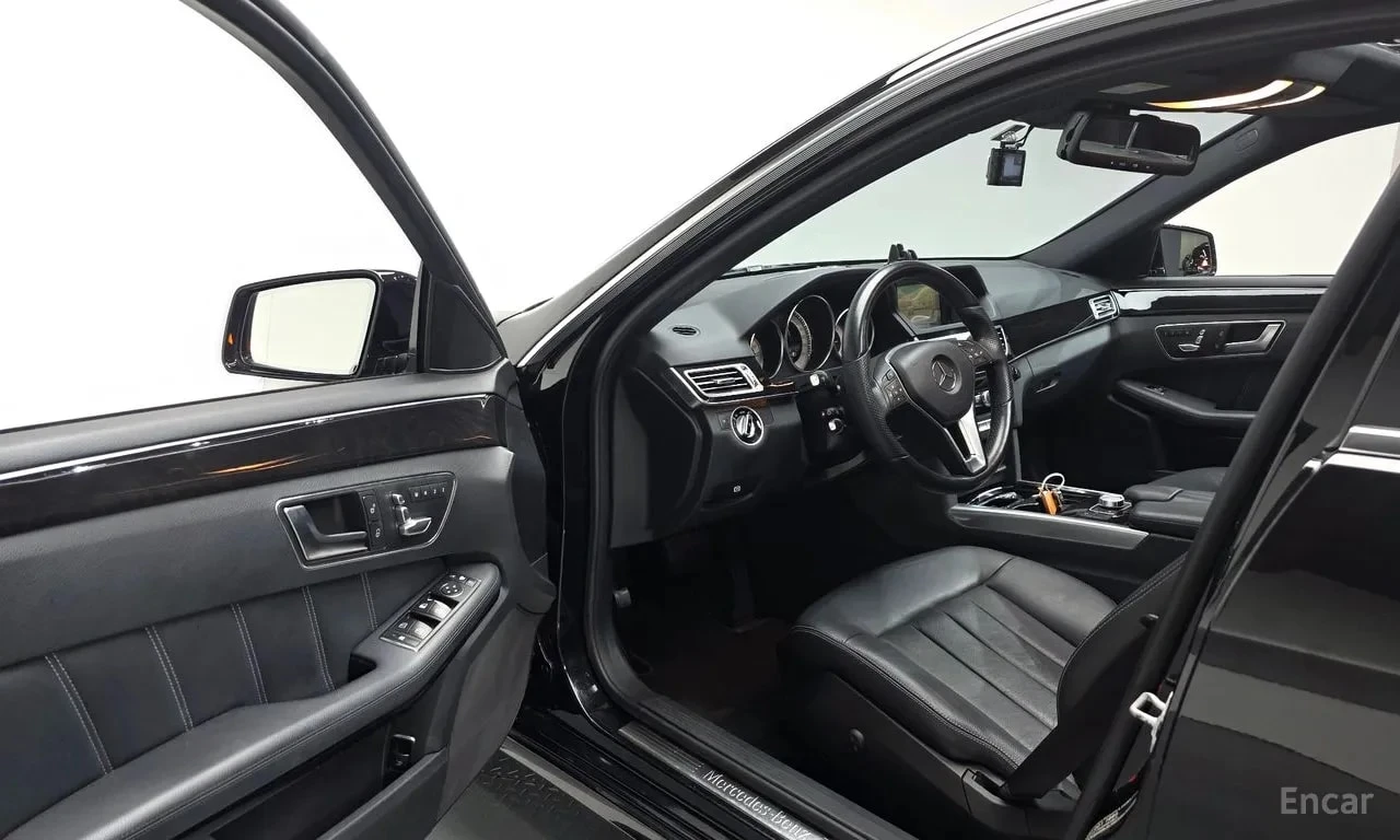 Mercedes-Benz E 220 CDI Avantgarde * НАВИ* КАМЕРА* ПОДГРЕВ* ШИБИДАХ* , снимка 12 - Автомобили и джипове - 55962669