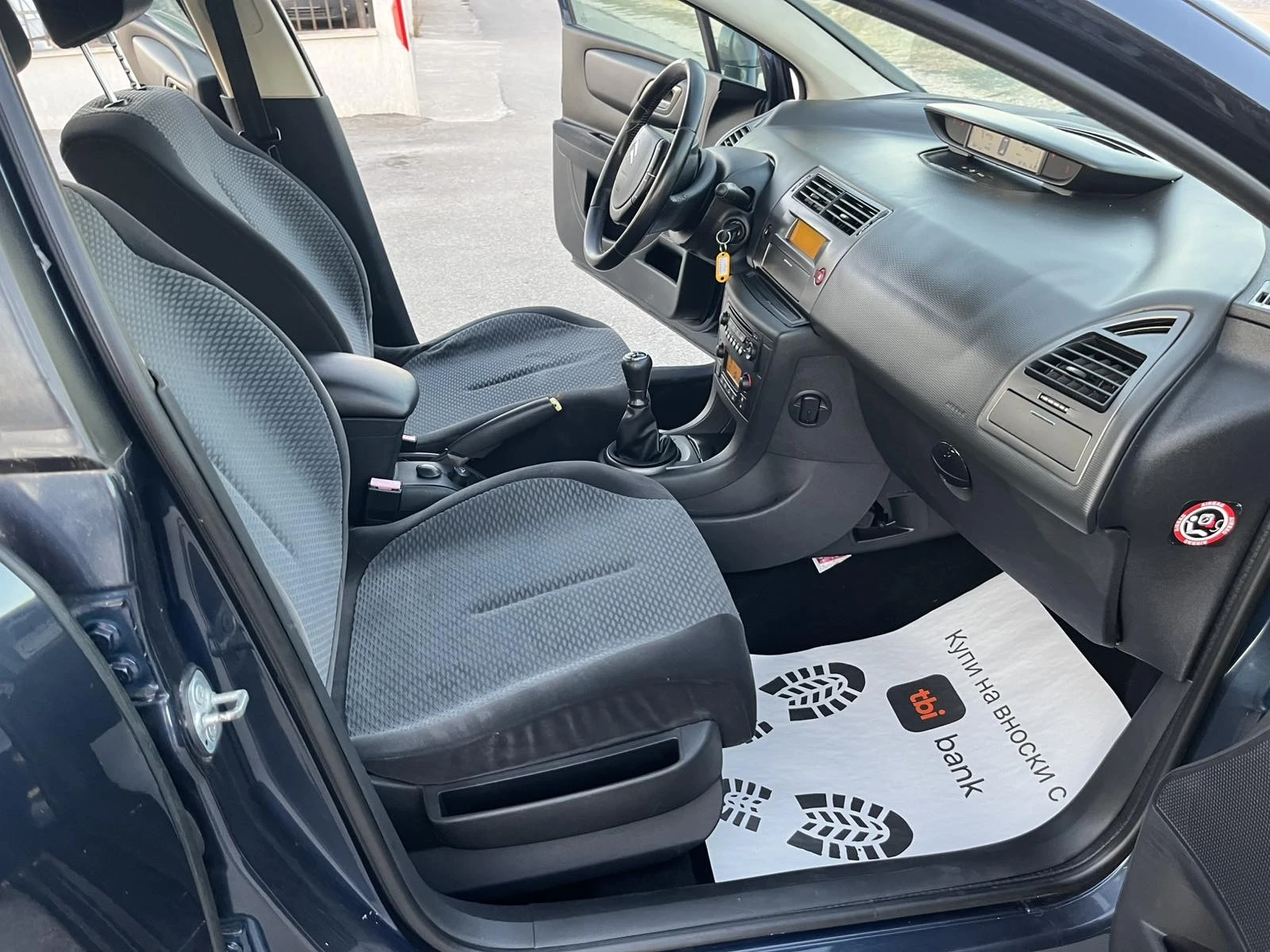 Citroen C4 1.6I 120кс EURO 4  КЛИМАТРОНИК , снимка 11 - Автомобили и джипове - 55993719