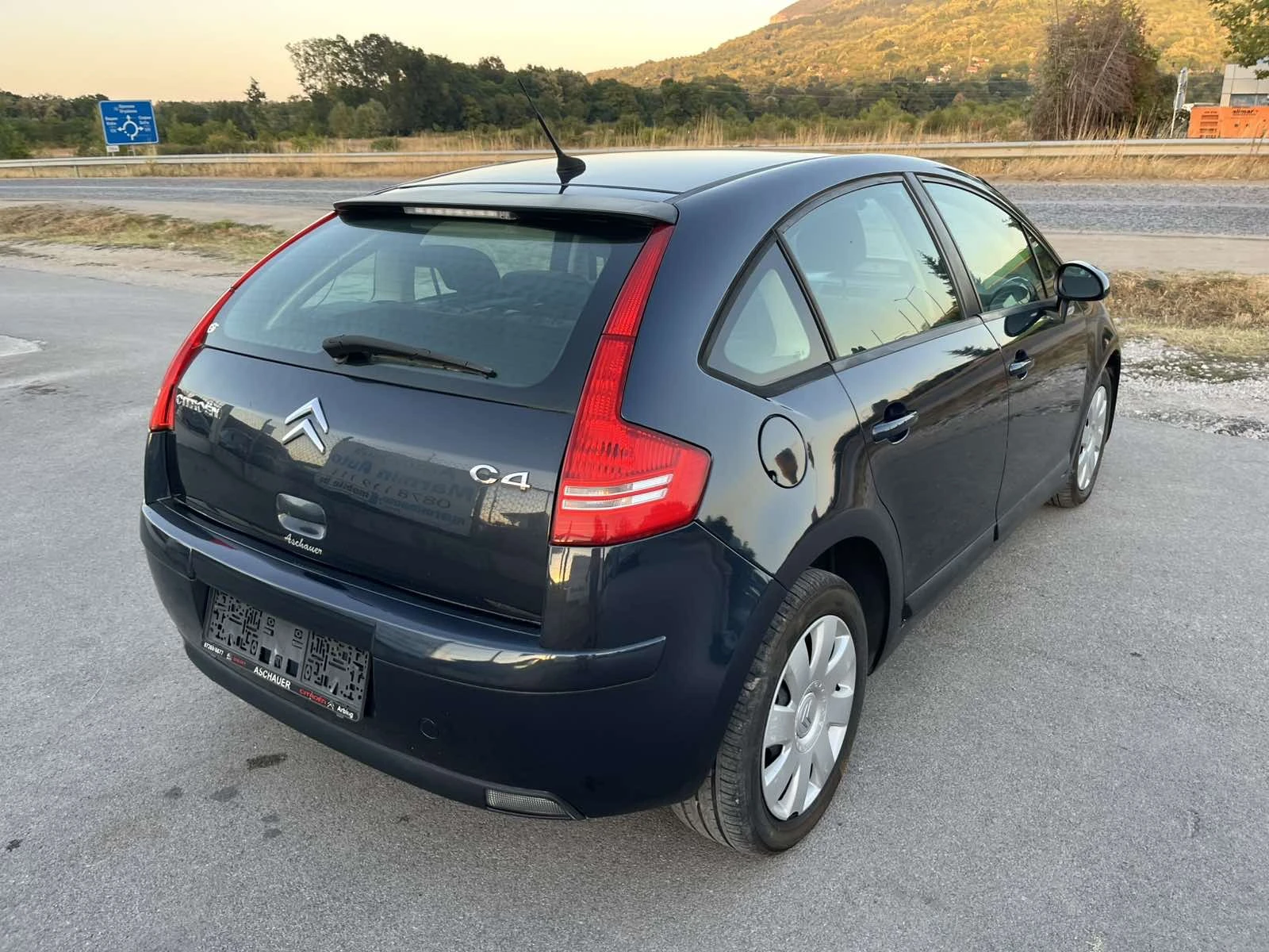 Citroen C4 1.6I 120кс EURO 4  КЛИМАТРОНИК , снимка 4 - Автомобили и джипове - 55993719