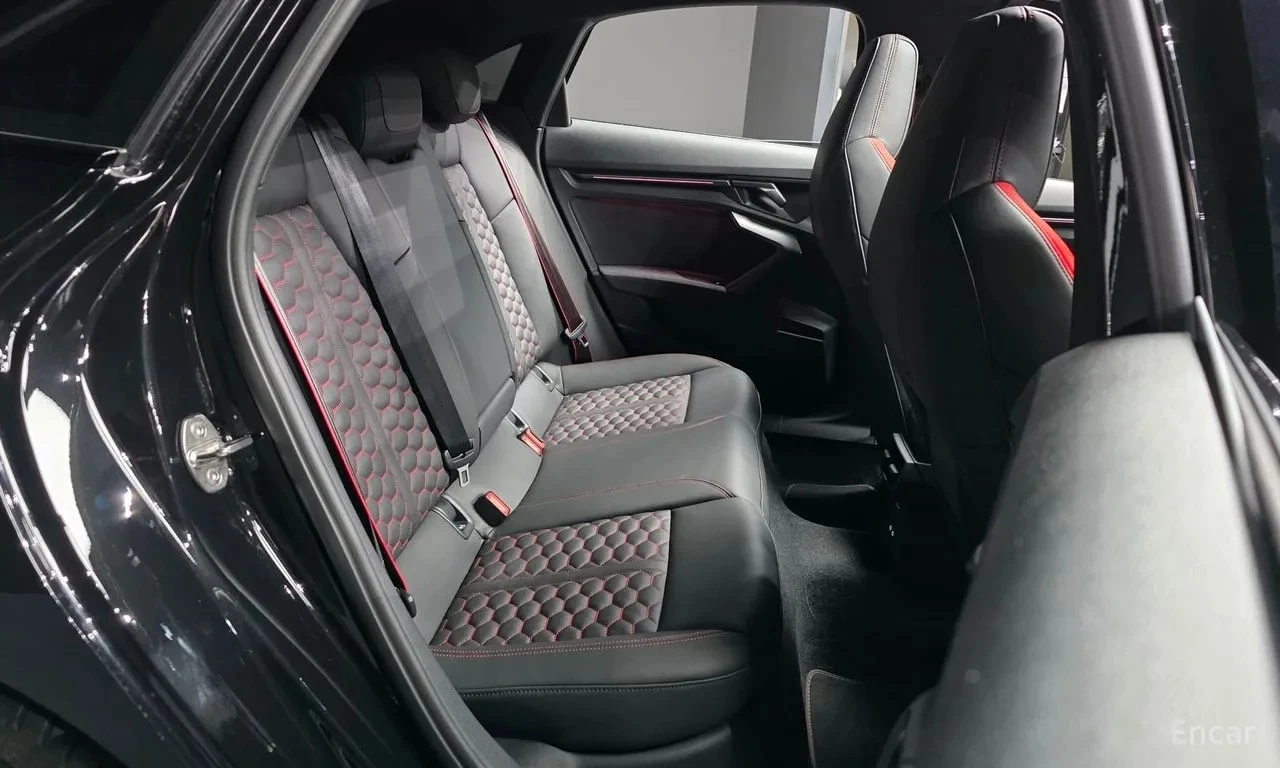 Audi Rs3 2.5 TFSI Quattro | Цена до България, снимка 10 - Автомобили и джипове - 56019154