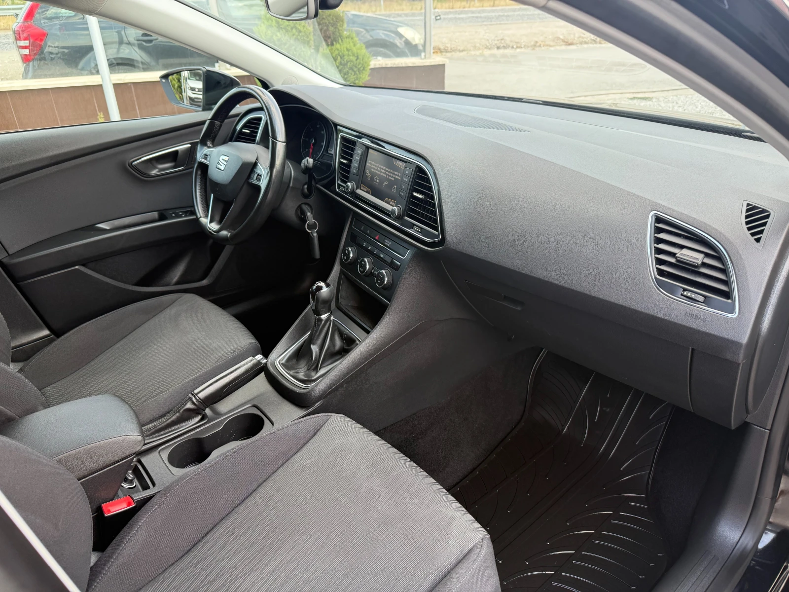 Seat Leon 1, 6 TDI НАВИГАЦИЯ  !! ЕВРО 6 !! LED !!, снимка 9 - Автомобили и джипове - 56049370