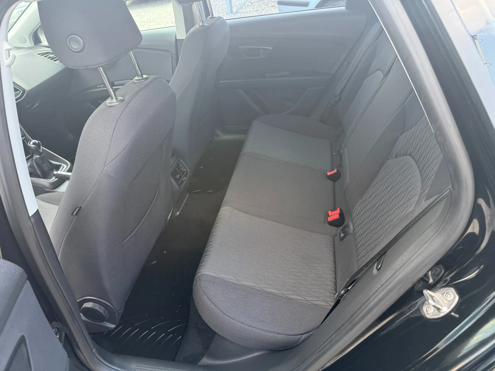 Seat Leon 1, 6 TDI НАВИГАЦИЯ  !! ЕВРО 6 !! LED !!, снимка 14 - Автомобили и джипове - 56049370