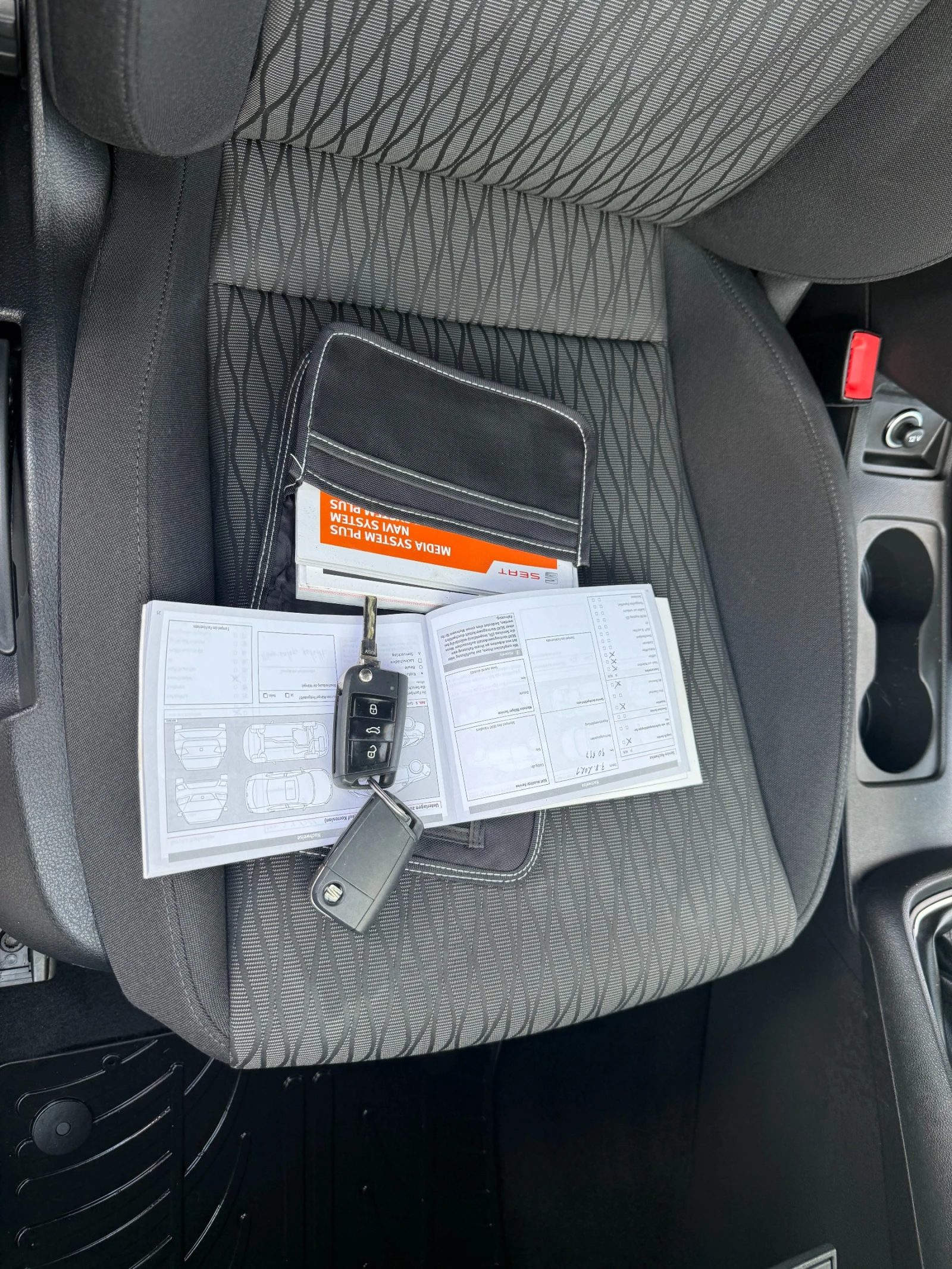 Seat Leon 1, 6 TDI НАВИГАЦИЯ  !! ЕВРО 6 !! LED !!, снимка 17 - Автомобили и джипове - 56049370