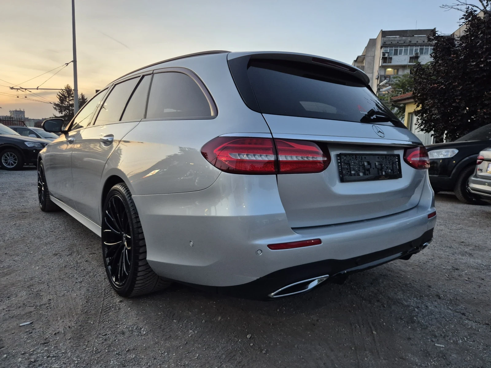 Mercedes-Benz E 350 * 4* MATIC* AMG* PANO* FULL*  | Mobile.bg � ����������� 4