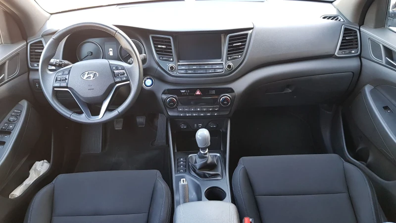 Hyundai Tucson 1.7CRDI GO!, снимка 9 - Автомобили и джипове - 47967743