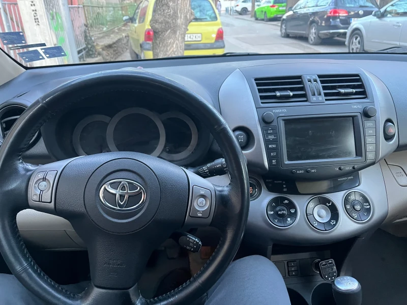 Toyota Rav4, снимка 5 - Автомобили и джипове - 48560634