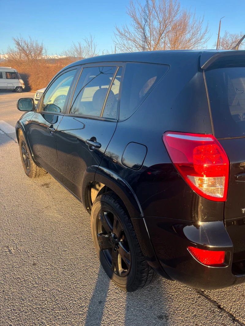 Toyota Rav4, снимка 12 - Автомобили и джипове - 48560634