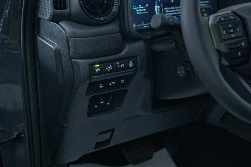 Toyota Land cruiser J250/i-Force MAX/4WD/Обдухване/Lane Assist/Virtual, снимка 9 - Автомобили и джипове - 52265983