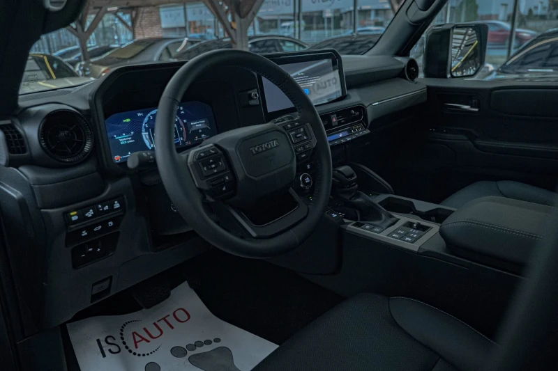 Toyota Land cruiser J250/i-Force MAX/4WD/Обдухване/Lane Assist/Virtual, снимка 7 - Автомобили и джипове - 52265983