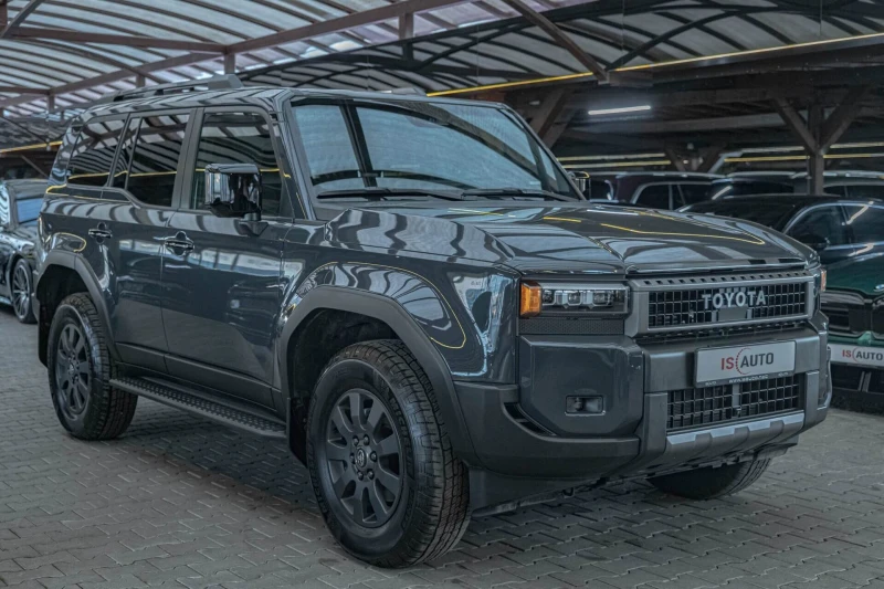 Toyota Land cruiser J250/i-Force MAX/4WD/Обдухване/Lane Assist/Virtual, снимка 2 - Автомобили и джипове - 52265983