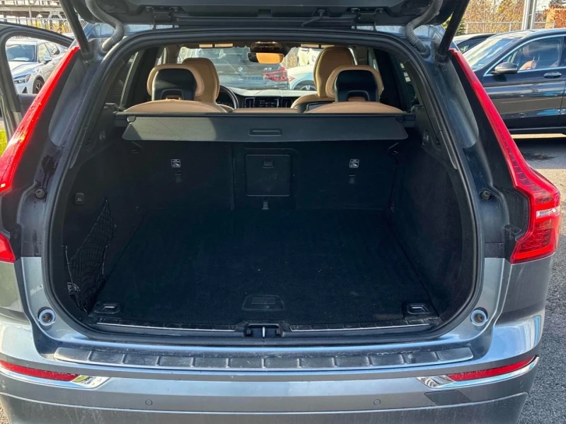 Volvo XC60 Inscription* 4x4* 360cam* Пано* Обдух* Подгрев, снимка 12 - Автомобили и джипове - 52361196