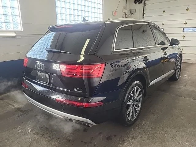 Audi Q7 3.0T* PREMIUM* PLUS* ДИГИТАЛНО* ТАБЛО* ДИСТРОНИК* , снимка 2 - Автомобили и джипове - 48720298