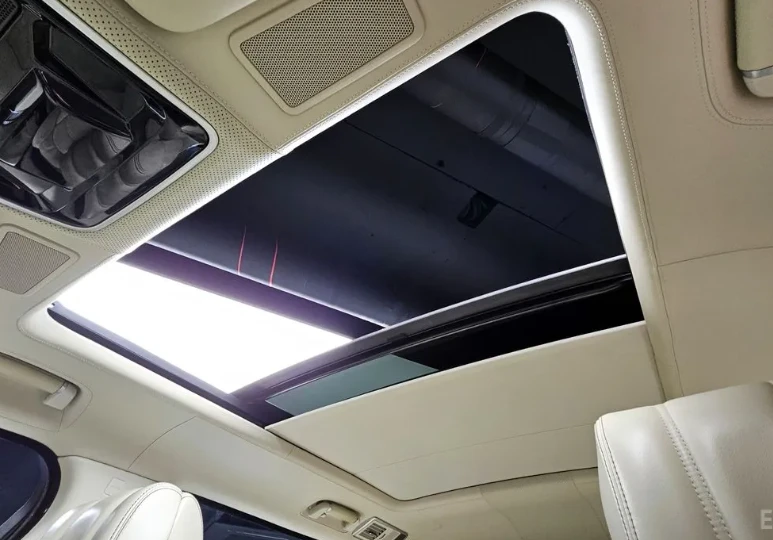 Land Rover Range rover Autobiography * LWB * АвтоКредит * (ЦЕНА ДО БГ), снимка 16 - Автомобили и джипове - 53472078