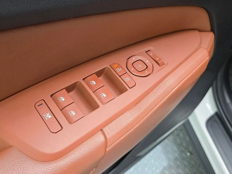 Kia Sportage LPG 2.0 2WD, снимка 13 - Автомобили и джипове - 56170124