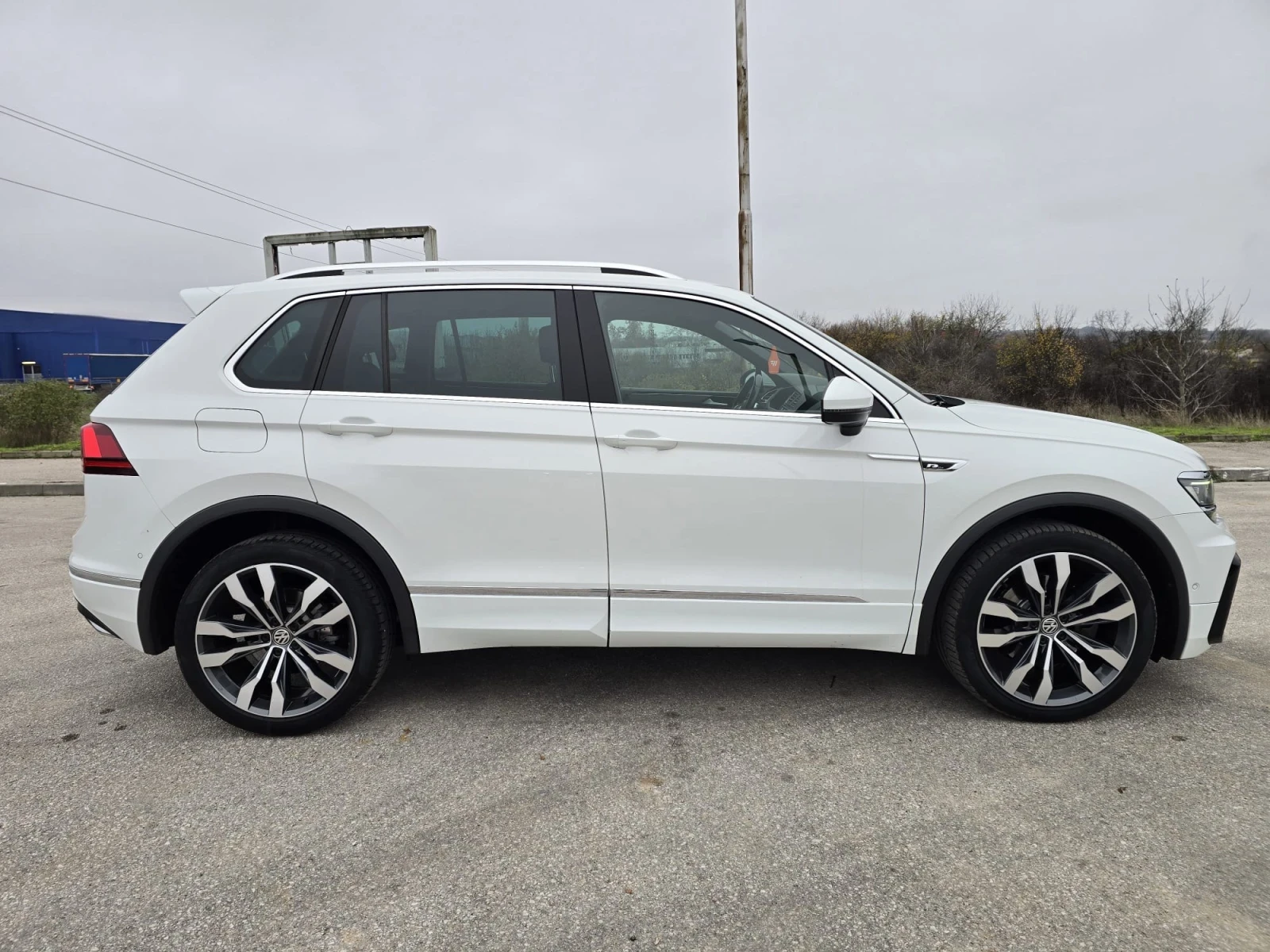 VW Tiguan 2.0TDI - 4MOTION - 240к.с. - R-LINE - изображение 6