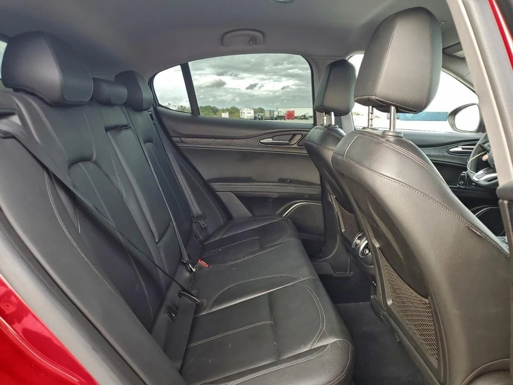 Alfa Romeo Stelvio * CARFAX * БЕЗ ПЪРВОНАЧАЛНА ВНОСКА - изображение 10