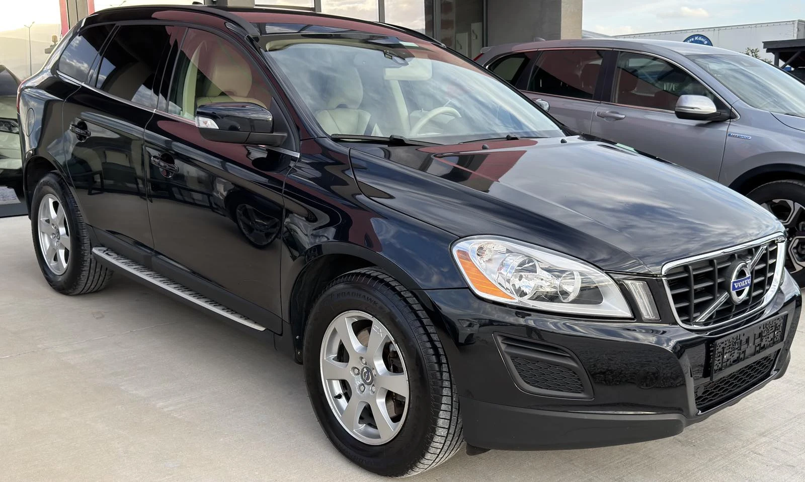 Volvo XC60  Volvo XC60 2.4D 163HP D3 AWD NAVI EURO5B - изображение 2