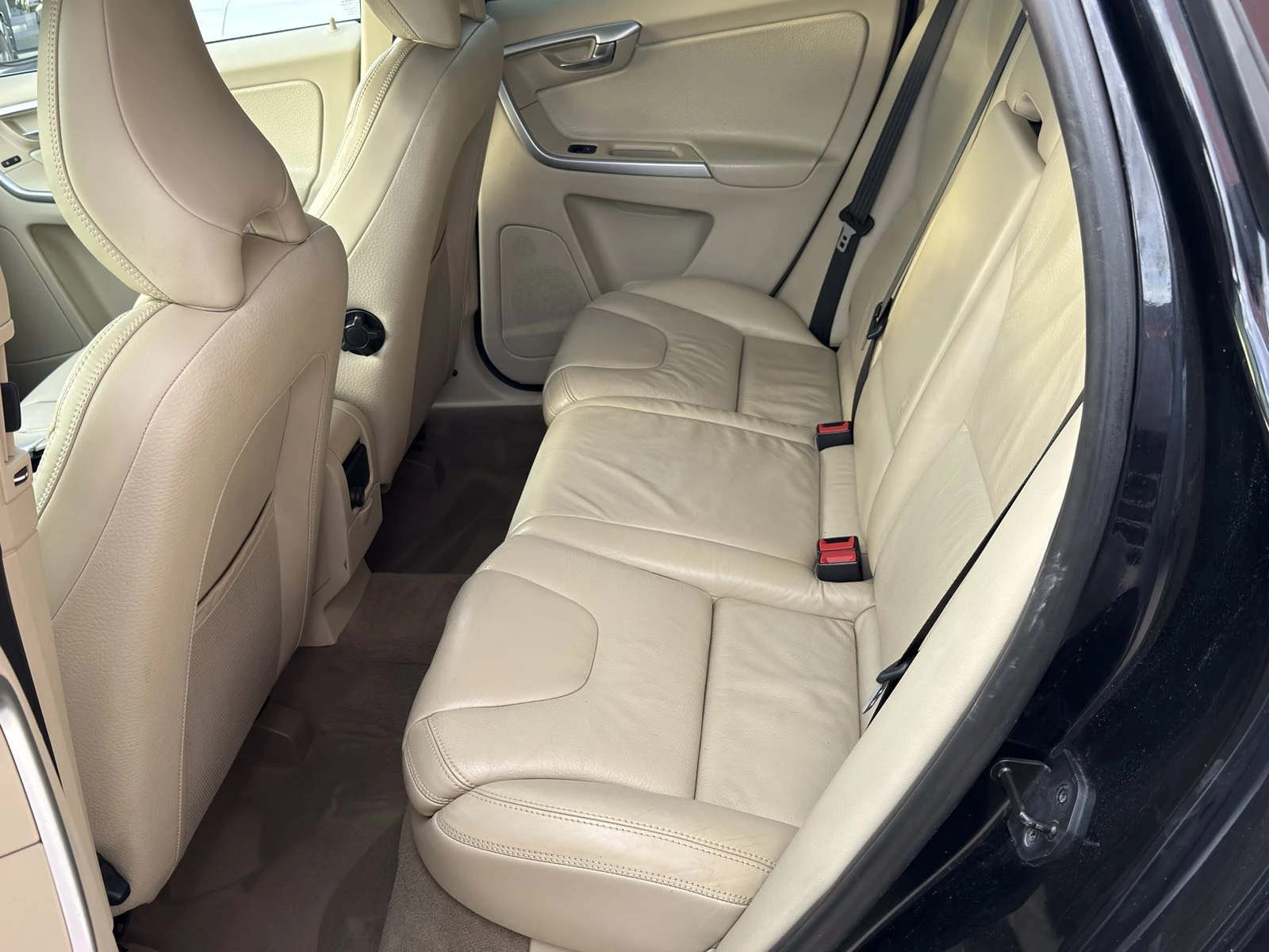 Volvo XC60  Volvo XC60 2.4D 163HP D3 AWD NAVI EURO5B - изображение 8