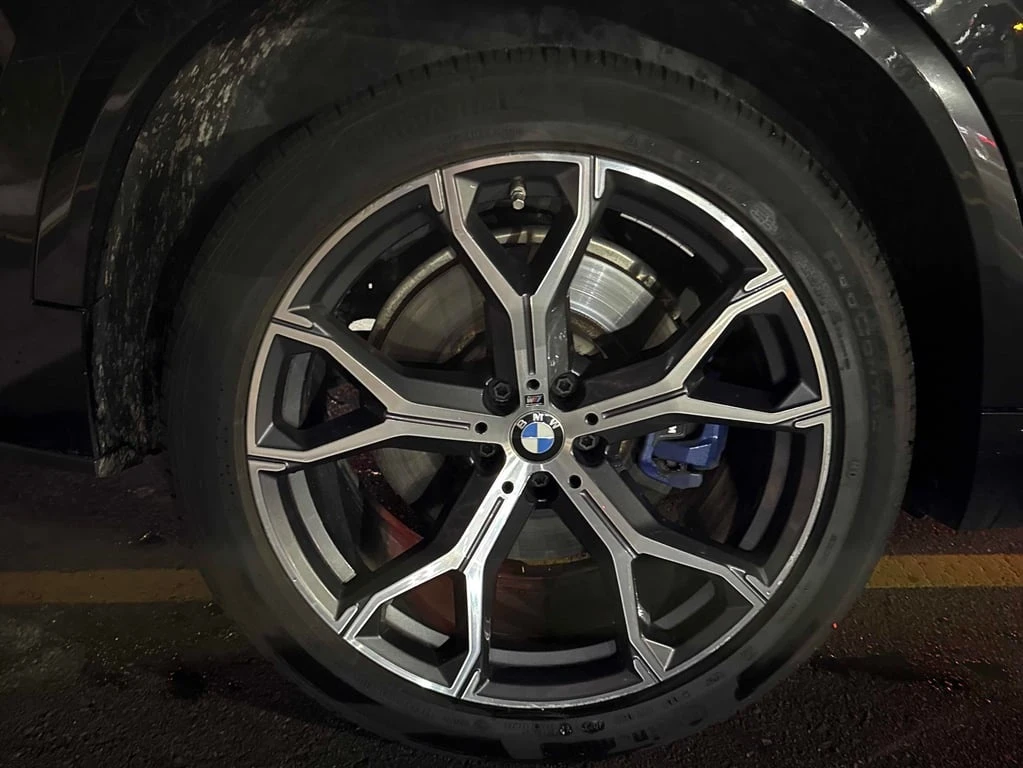 BMW X5 / M50i / M-PACK / DISTRONIC / ОБДУХВАНЕ / CARFAX - изображение 9