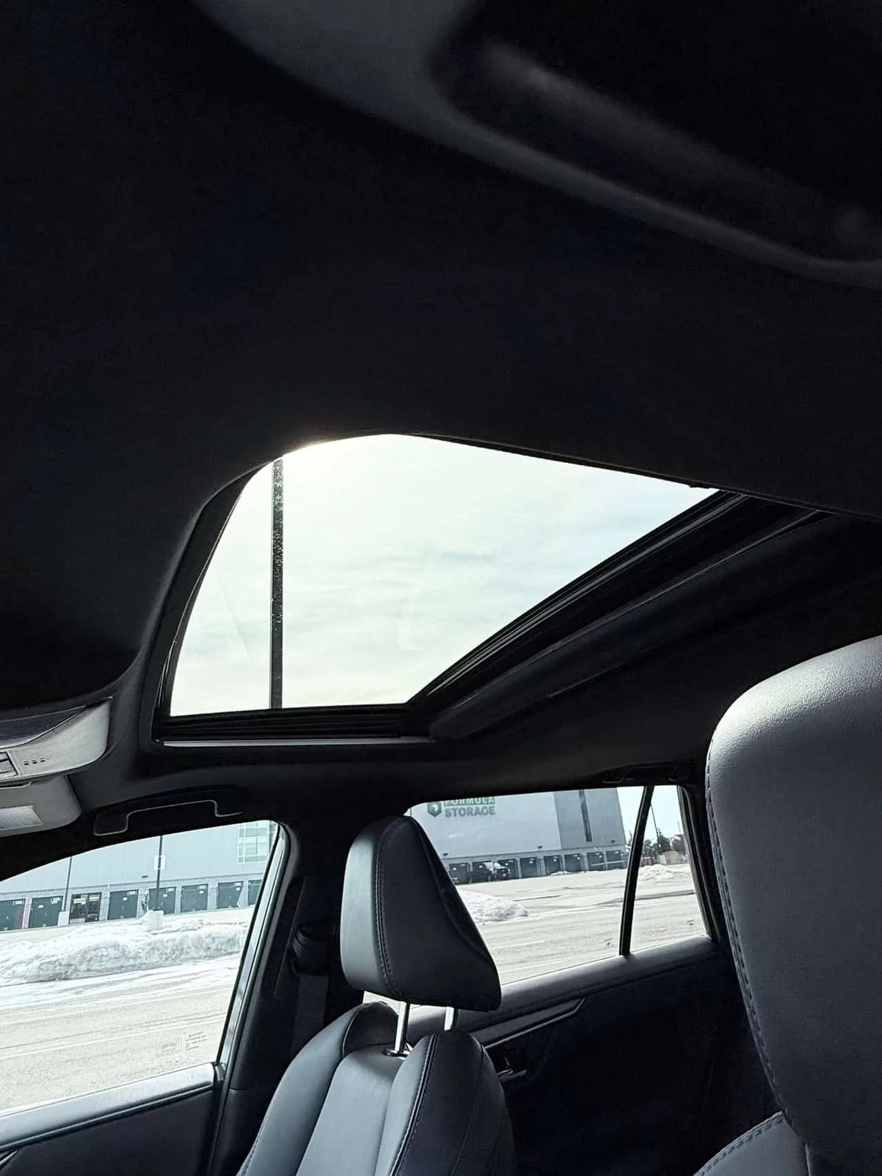 Toyota Rav4 Hybrid XSE  CARFAX, снимка 17 - Автомобили и джипове - 53836800