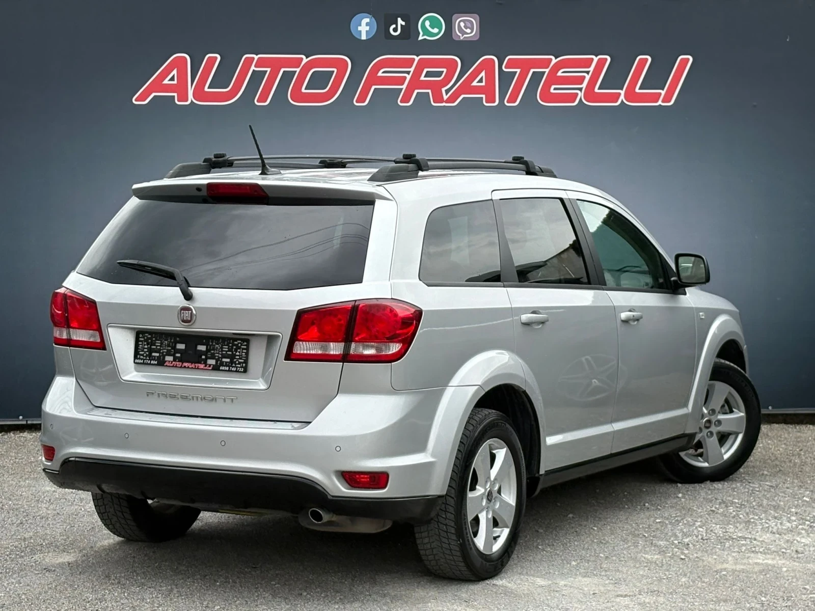 Fiat Freemont 2.0D INDIVIDUAL* 6+ 1* ЛИЗИНГ* БАРТЕР* , снимка 4 - Автомобили и джипове - 54455924