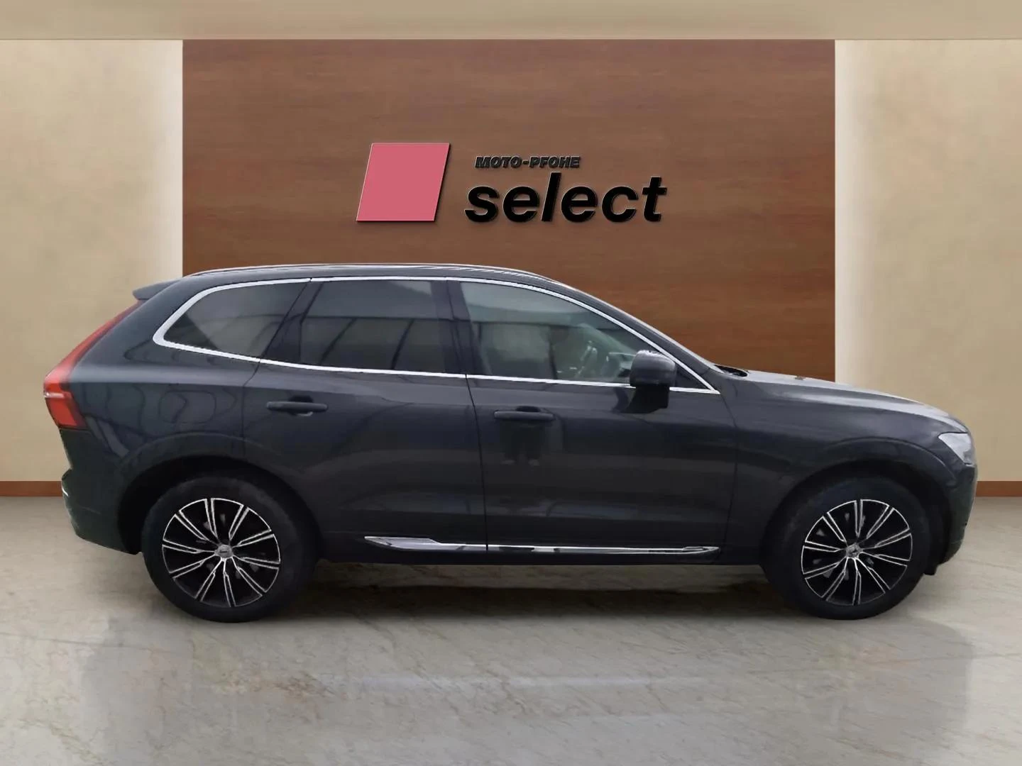 Volvo XC60 2.0 D5, снимка 4 - Автомобили и джипове - 54875401