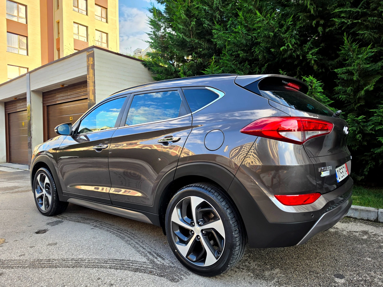 Hyundai Tucson 2.0 PREMIUM-FULL, снимка 7 - Автомобили и джипове - 54963059