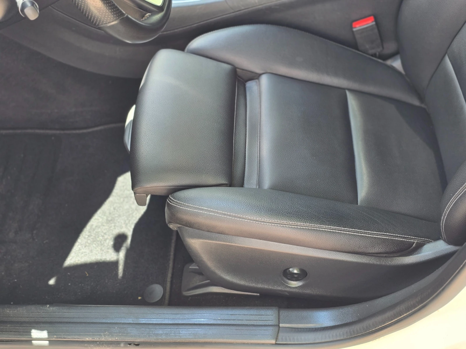 Mercedes-Benz GLA 250 2.0L , снимка 12 - Автомобили и джипове - 55341389