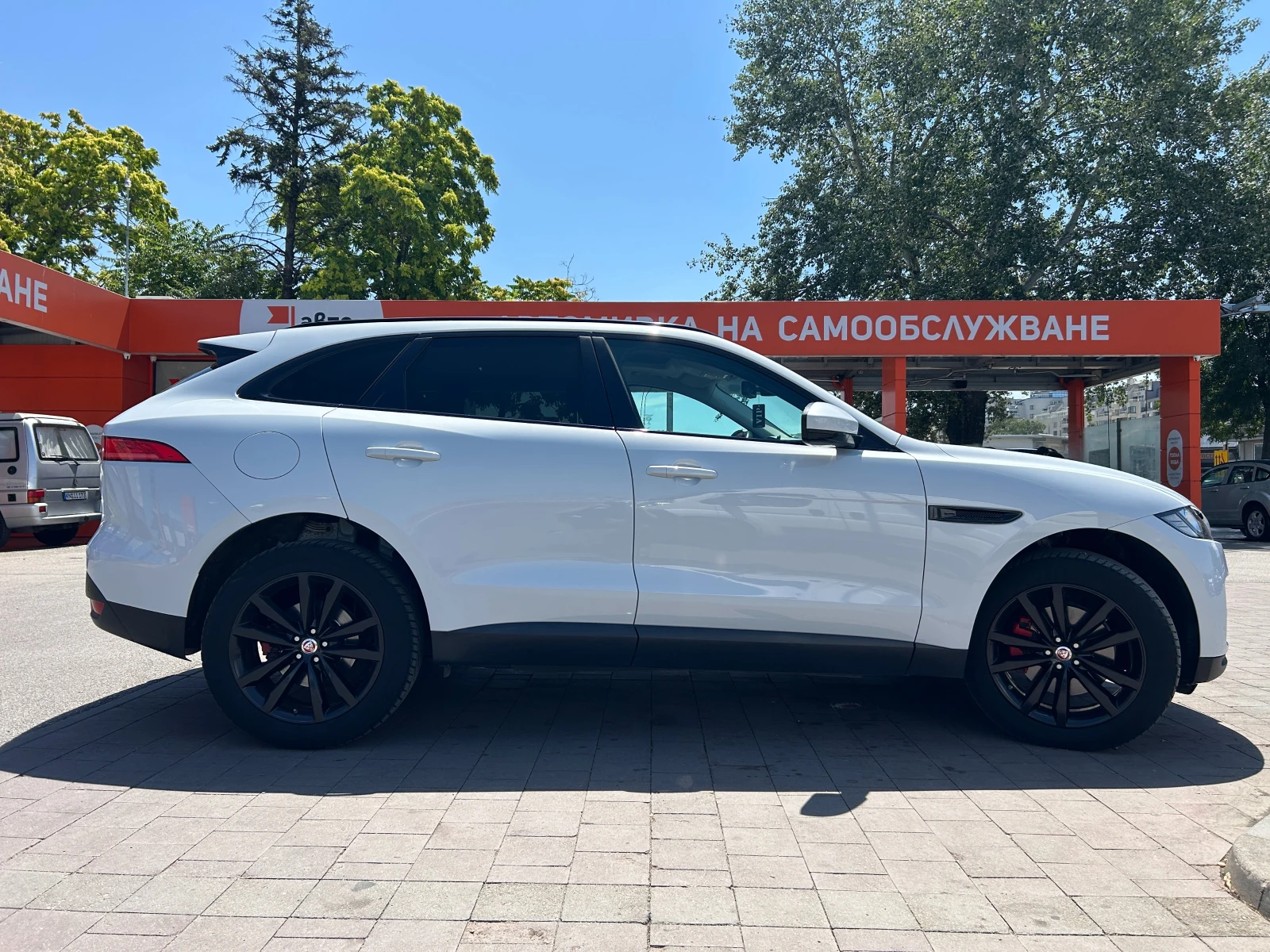 Jaguar F-PACE 3.0d, снимка 3 - Автомобили и джипове - 55350393