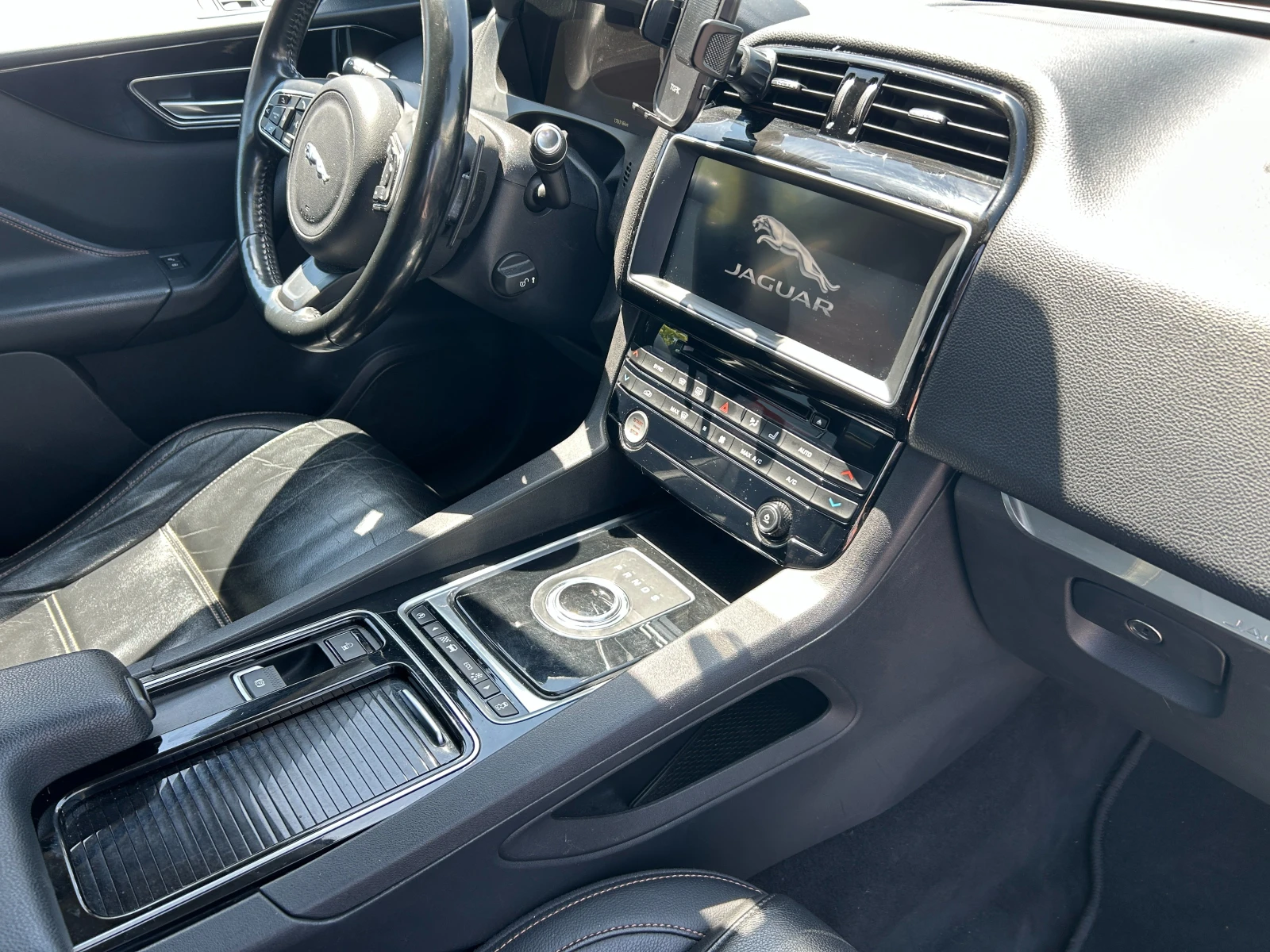 Jaguar F-PACE 3.0d, снимка 10 - Автомобили и джипове - 55350393