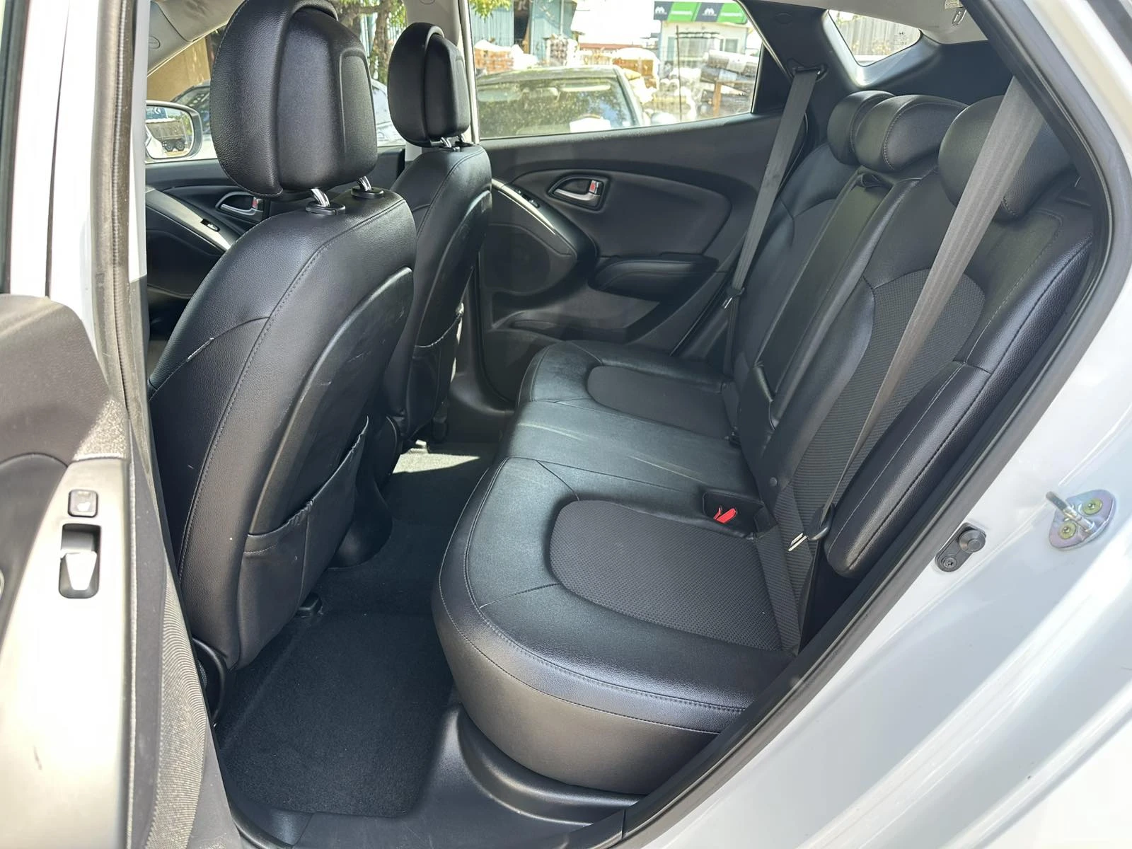 Hyundai IX35 1.6GDI FACELIFT , снимка 10 - Автомобили и джипове - 55902019